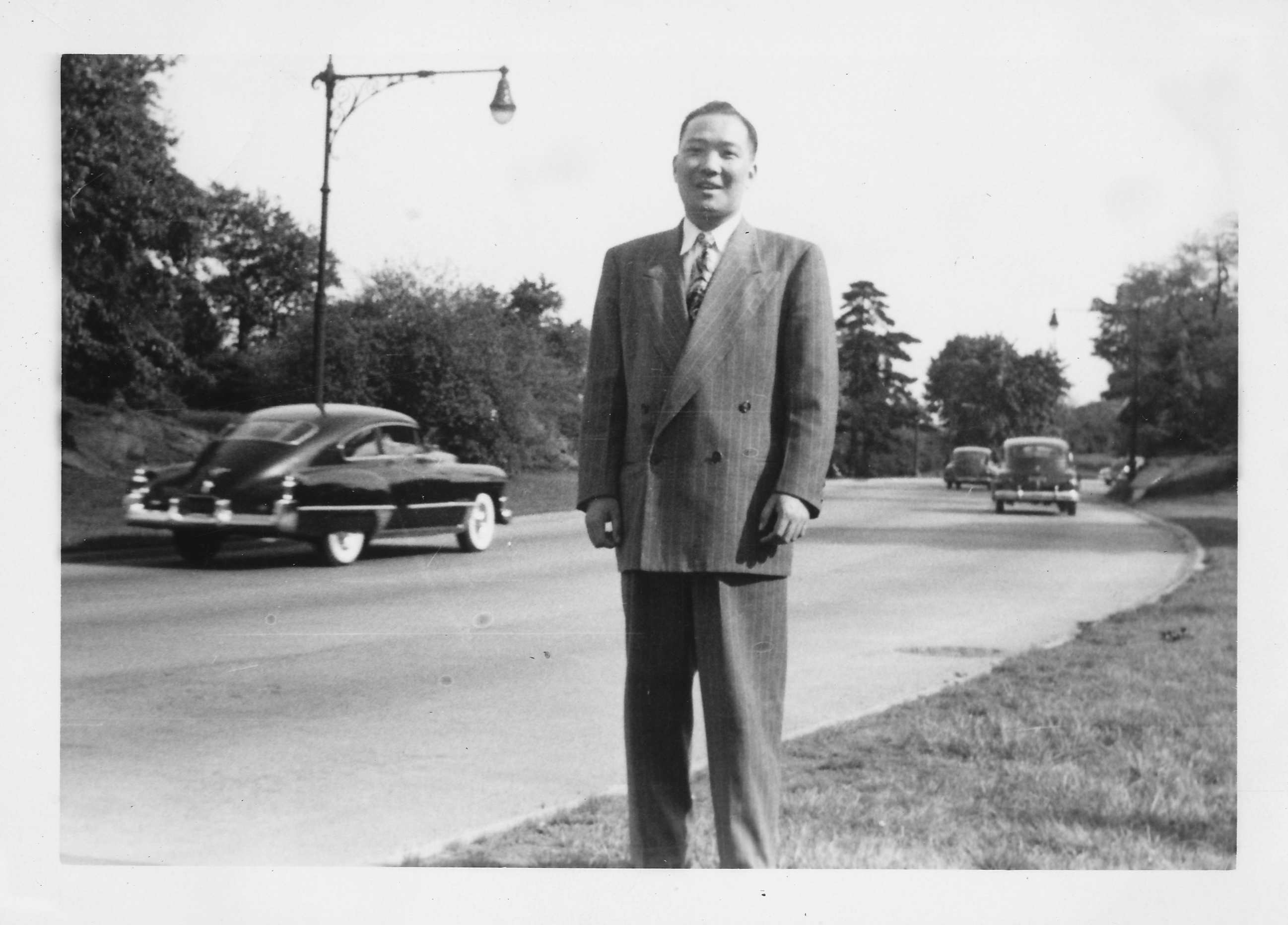 LuhRedScrpbk - 081 B&W